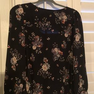 Loft Women’s long sleeve blouse